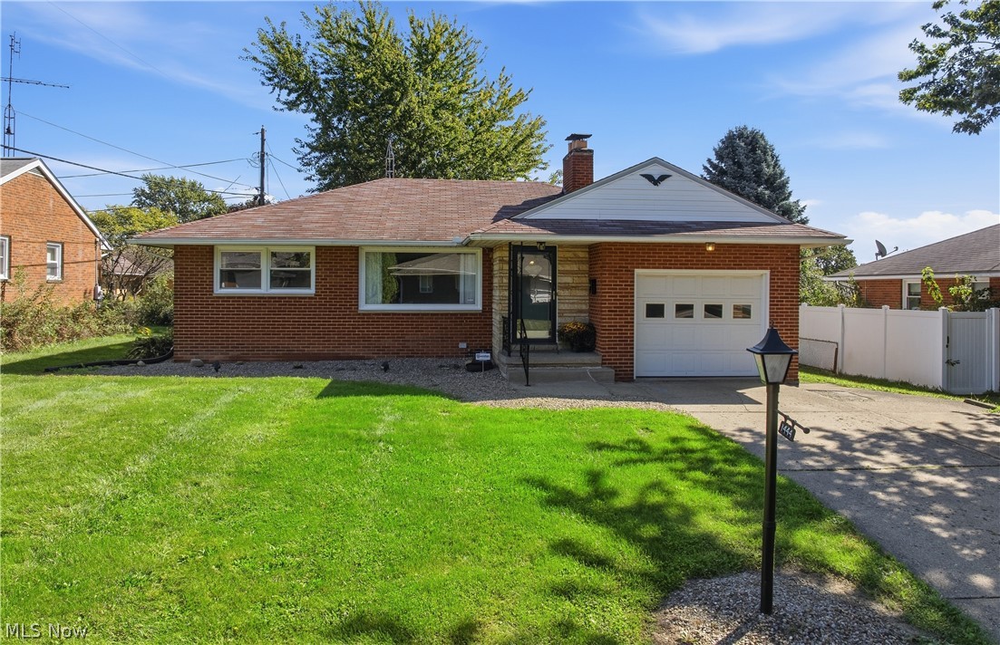 1444 W Valentine Circle NW Canton OH 44708