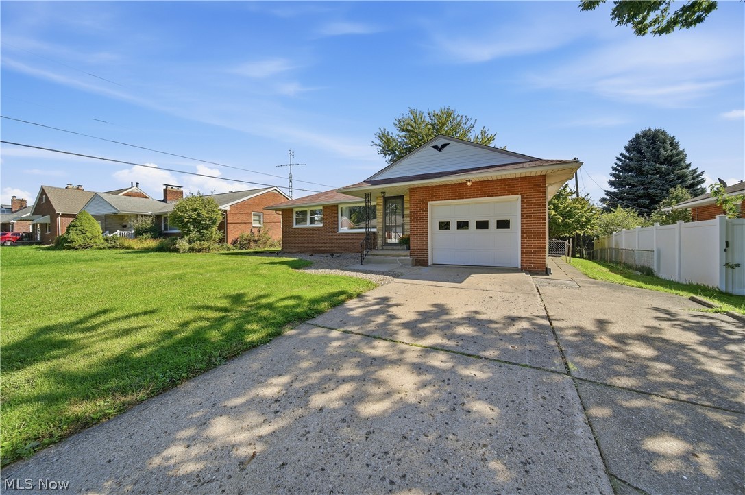 1444 W Valentine Circle NW Canton OH 44708