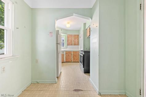 5702 Theota Avenue Parma OH 44129