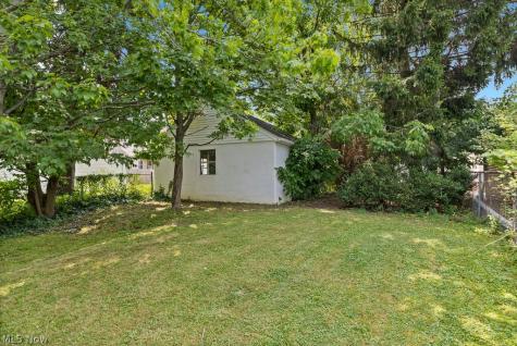 5702 Theota Avenue Parma OH 44129