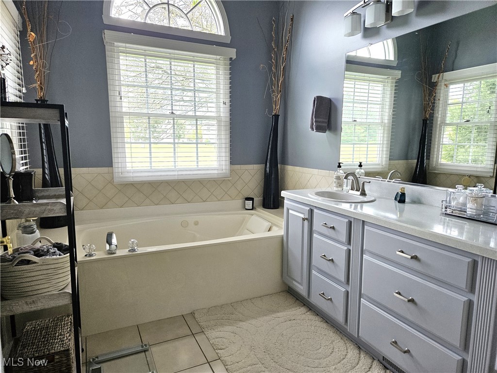 8 Golf View Lane North Olmsted OH 44070