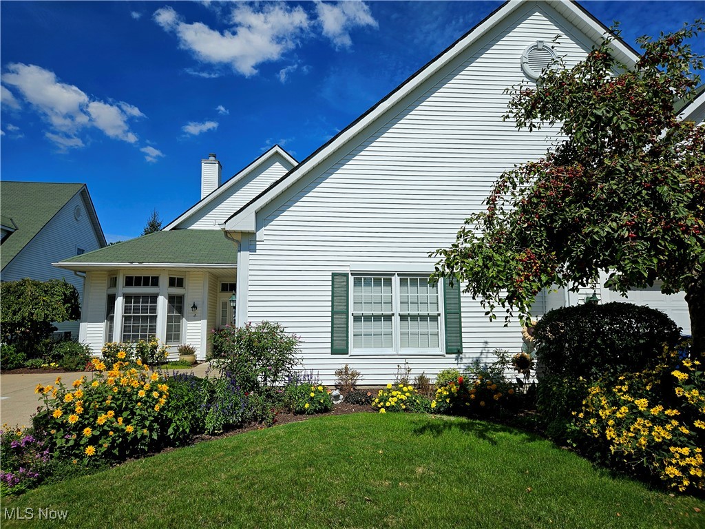 8 Golf View Lane North Olmsted OH 44070