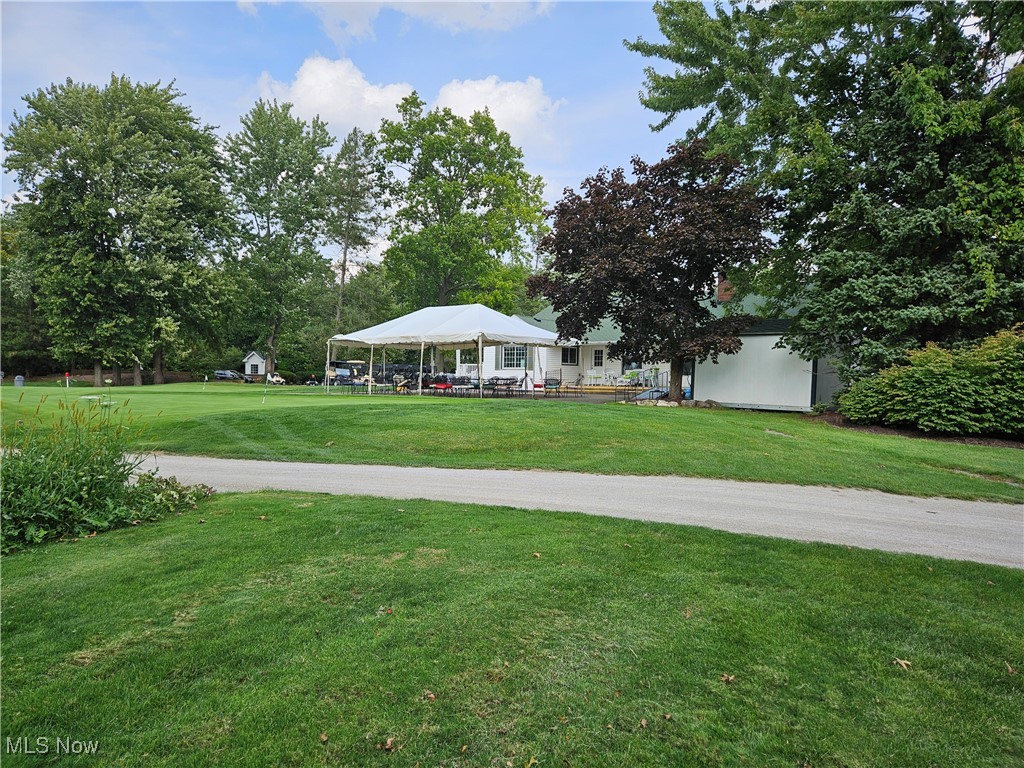 8 Golf View Lane North Olmsted OH 44070