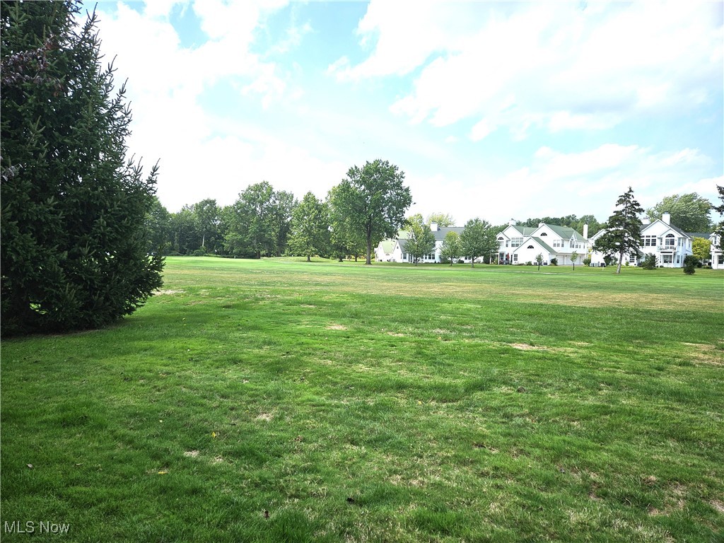 8 Golf View Lane North Olmsted OH 44070