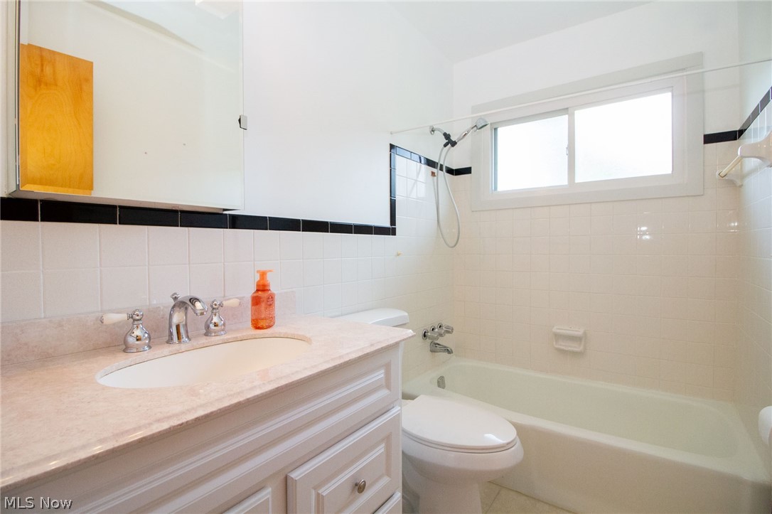 3504 Orchard Hill Drive Canfield OH 44406