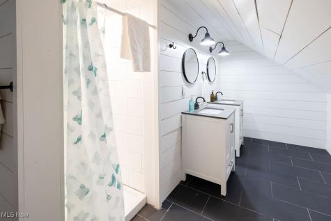 1444 E 108th Street Cleveland OH 44106