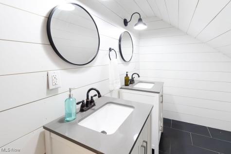 1444 E 108th Street Cleveland OH 44106