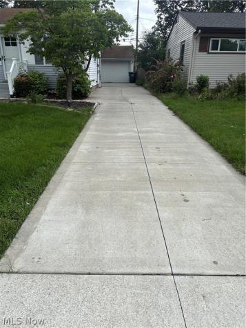 340 Hickory Drive Berea OH 44017