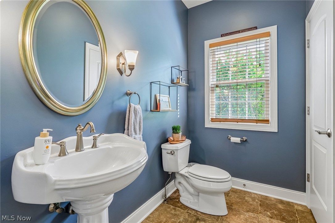 205 Lookout Point Aurora OH 44202