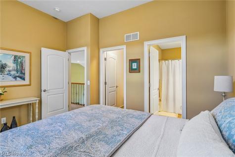 205 Lookout Point Aurora OH 44202