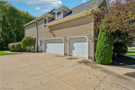 205 Lookout Point Aurora OH 44202
