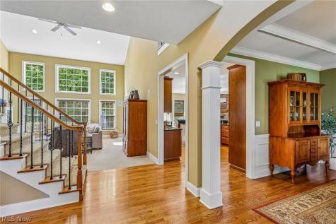 205 Lookout Point Aurora OH 44202
