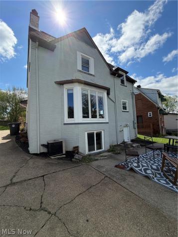 1952 Mccauslen Manor Steubenville OH 43952