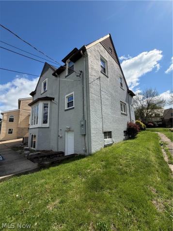 1952 Mccauslen Manor Steubenville OH 43952