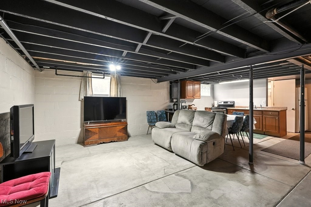3328 Main Street Mineral Ridge OH 44440