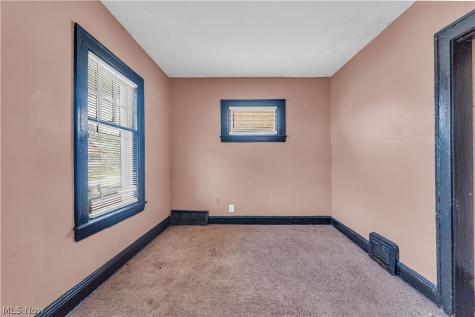 12504 Angelus Avenue Cleveland OH 44105