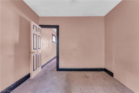 12504 Angelus Avenue Cleveland OH 44105