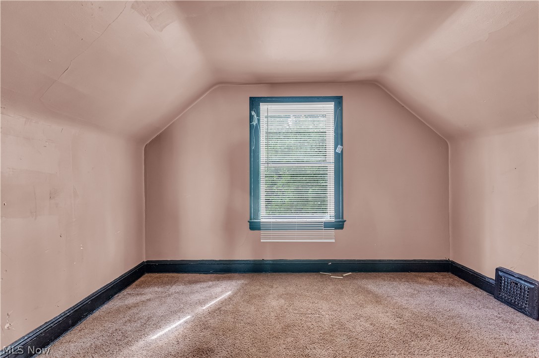 12504 Angelus Avenue Cleveland OH 44105