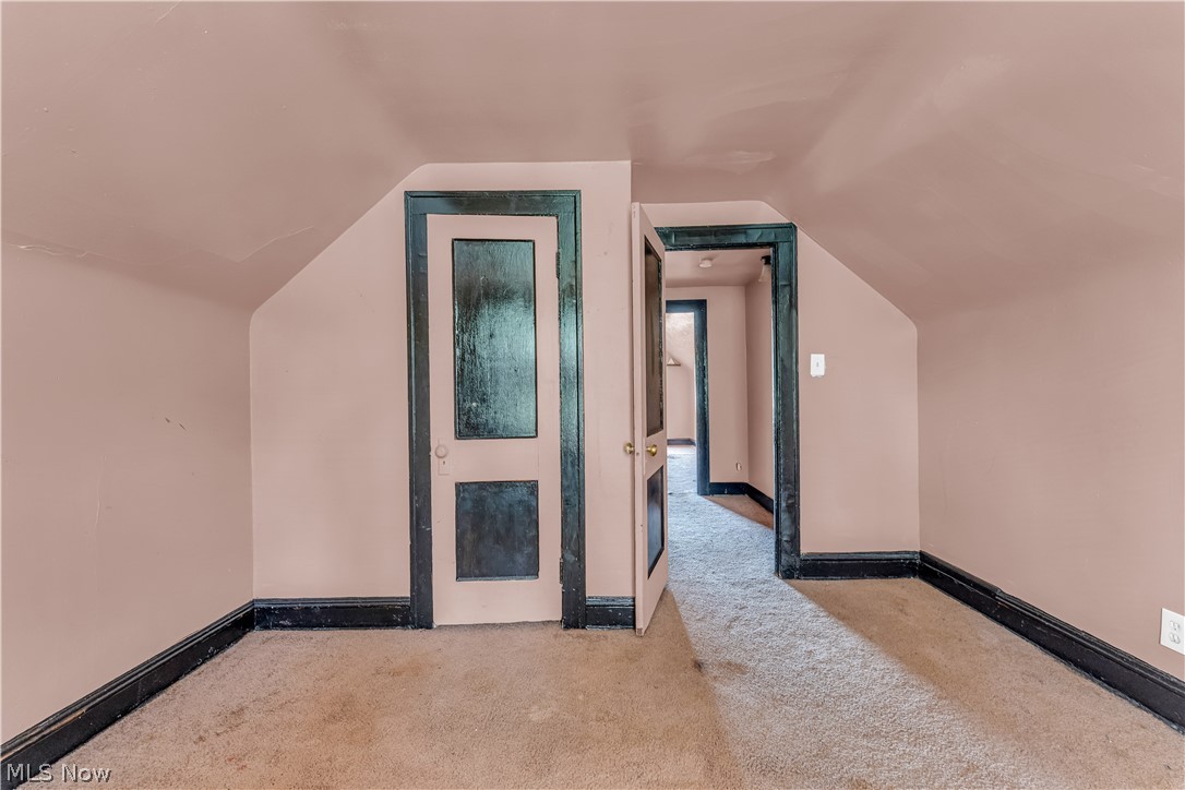 12504 Angelus Avenue Cleveland OH 44105