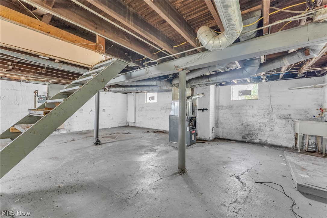 12504 Angelus Avenue Cleveland OH 44105