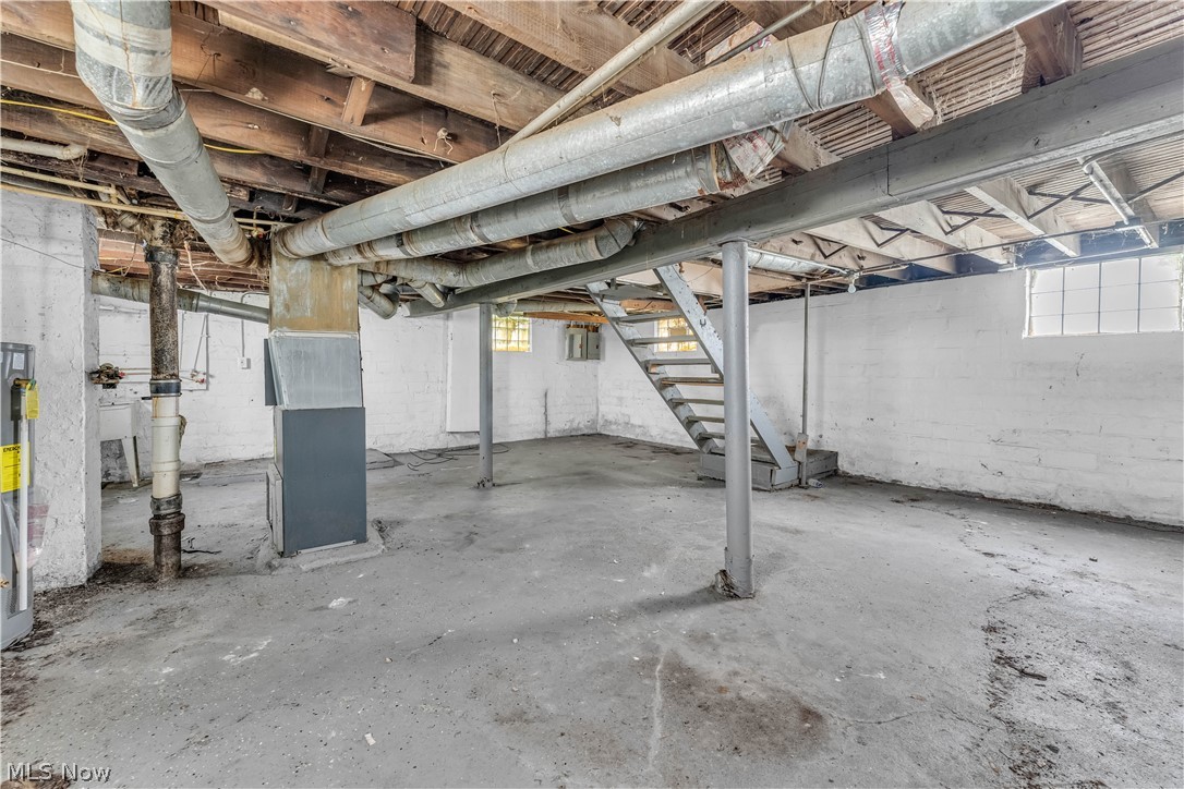 12504 Angelus Avenue Cleveland OH 44105
