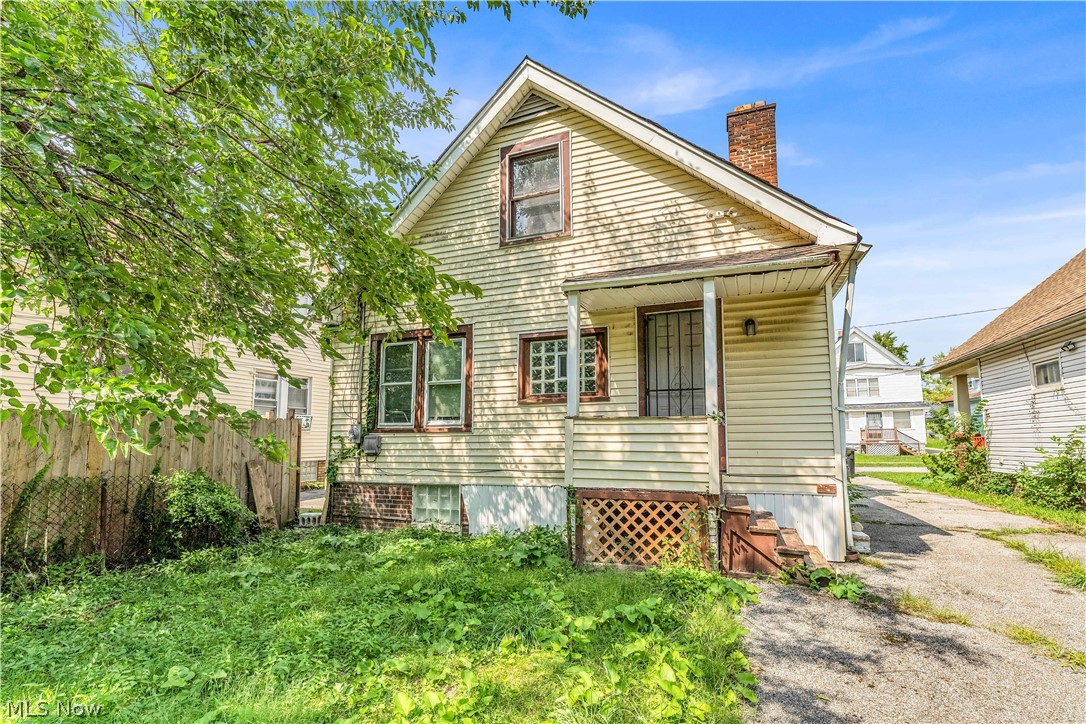 12504 Angelus Avenue Cleveland OH 44105
