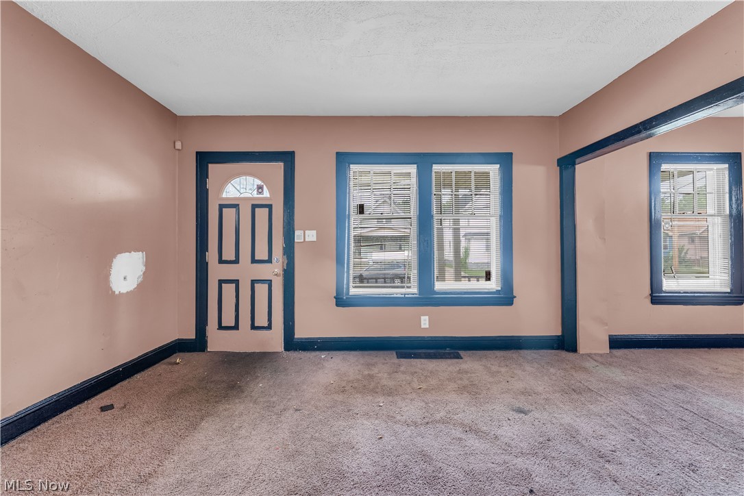 12504 Angelus Avenue Cleveland OH 44105