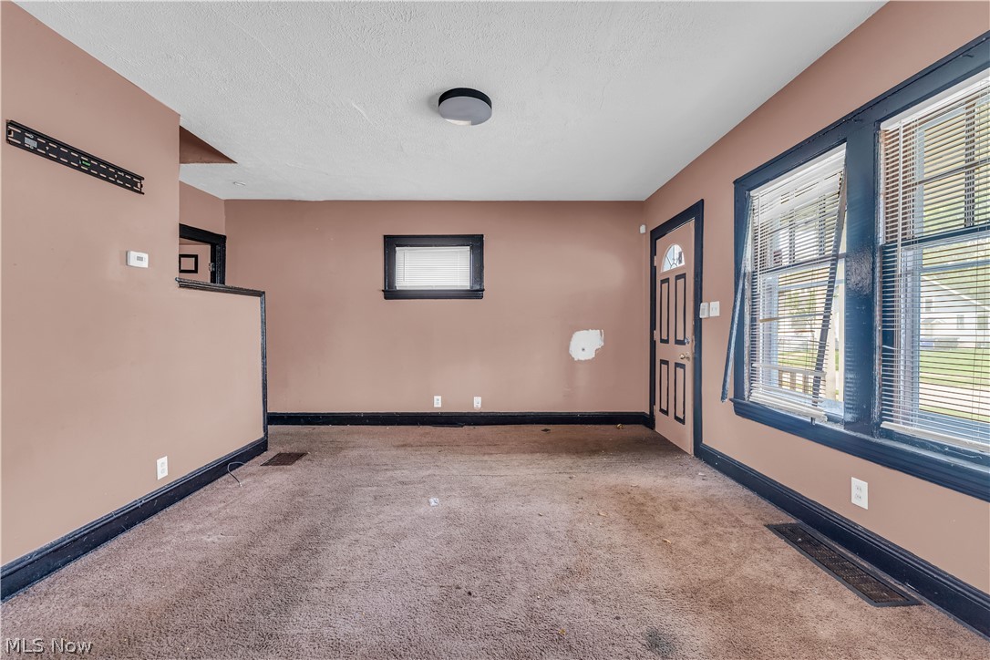 12504 Angelus Avenue Cleveland OH 44105
