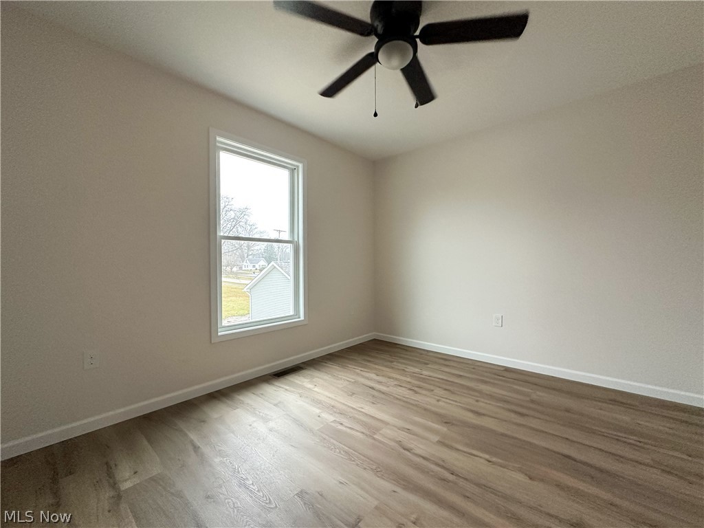 1587 Drexel Avenue NW Warren OH 44485