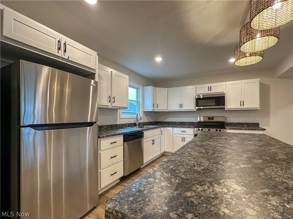 1587 Drexel Avenue NW Warren OH 44485