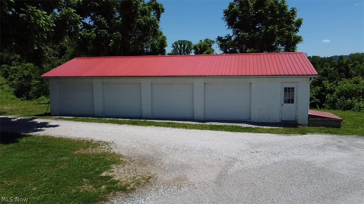 37405 State Route 7 Newport OH 45768
