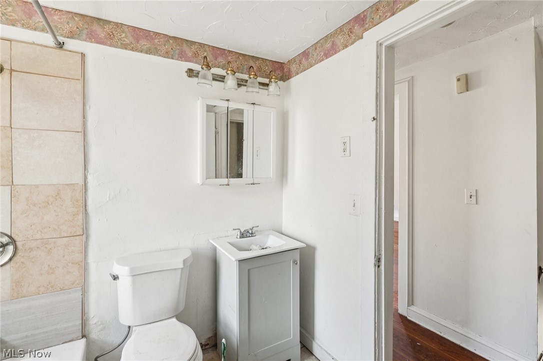 22350 Tracy Avenue Euclid OH 44123