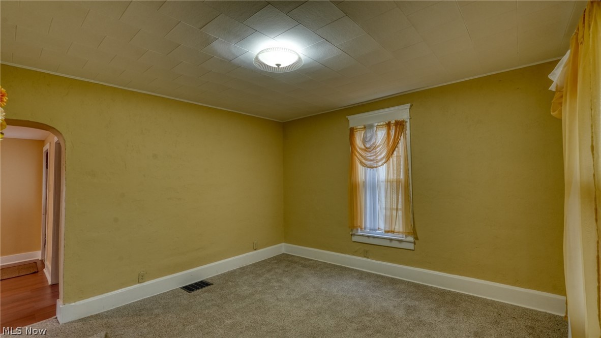 606 S 7th Street Cambridge OH 43725