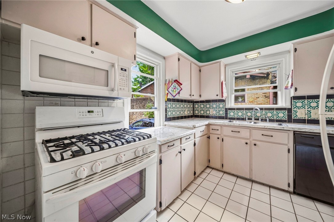 2853 Washington Boulevard Cleveland Heights OH 44118
