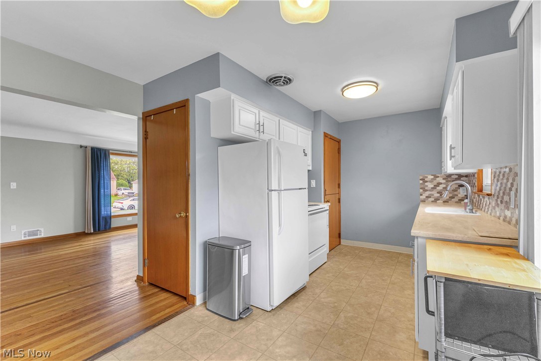 4050 Hilltop Drive Parma OH 44134