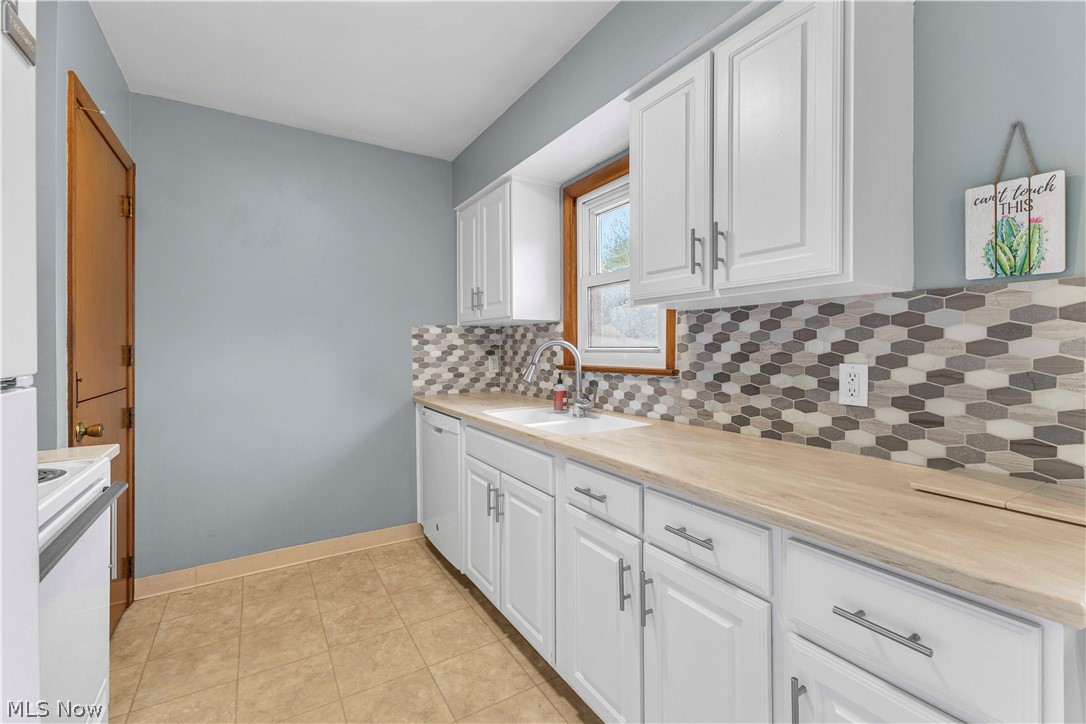 4050 Hilltop Drive Parma OH 44134