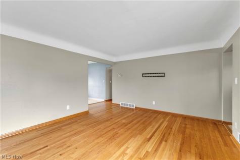 4050 Hilltop Drive Parma OH 44134