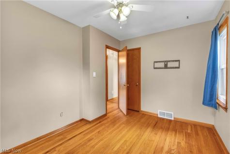 4050 Hilltop Drive Parma OH 44134