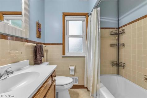 4050 Hilltop Drive Parma OH 44134