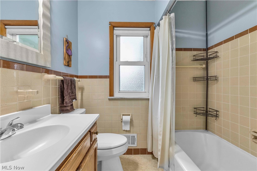 4050 Hilltop Drive Parma OH 44134