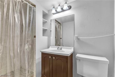 4050 Hilltop Drive Parma OH 44134