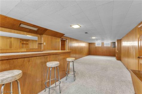 4050 Hilltop Drive Parma OH 44134