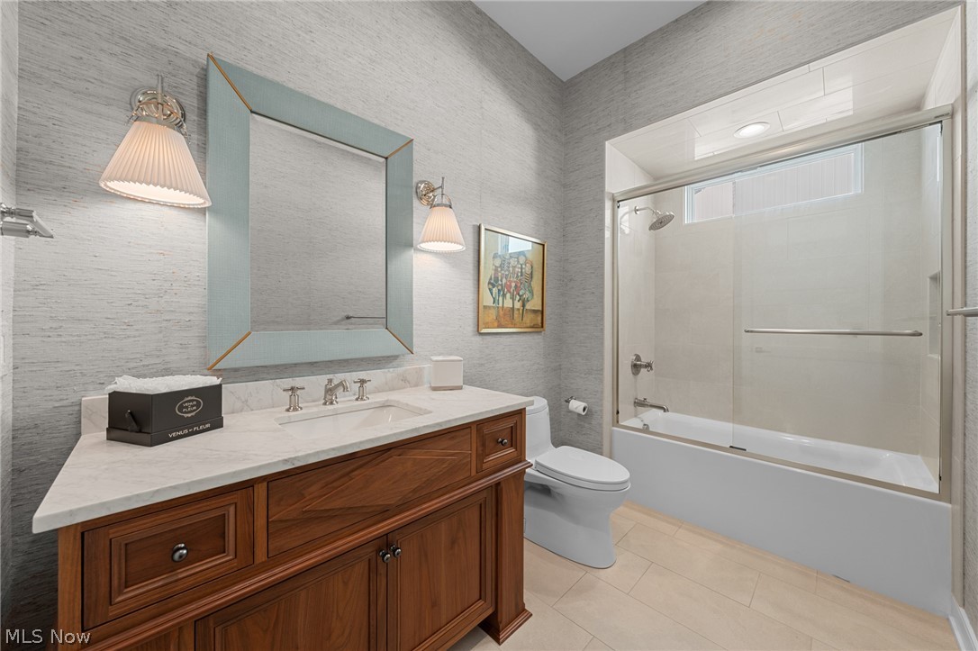 147 Bridgeport Way Mayfield Heights OH 44124