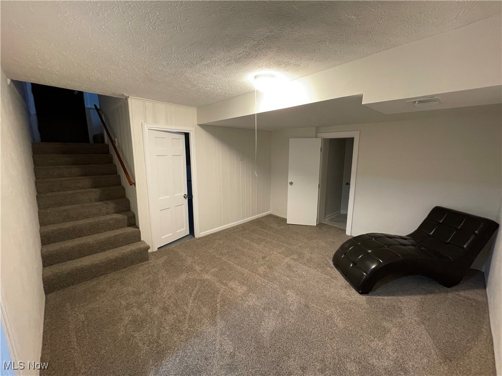 2442 Newton Street Akron OH 44305