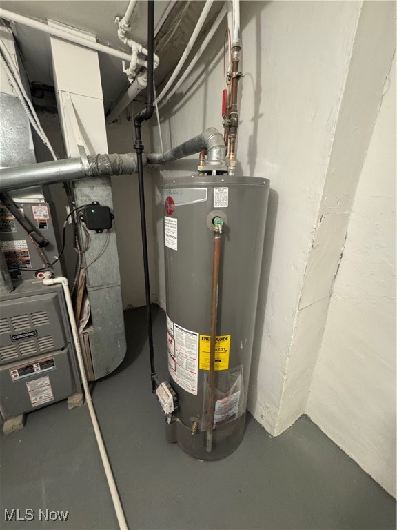 2442 Newton Street Akron OH 44305