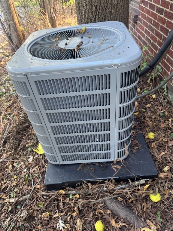 2442 Newton Street Akron OH 44305