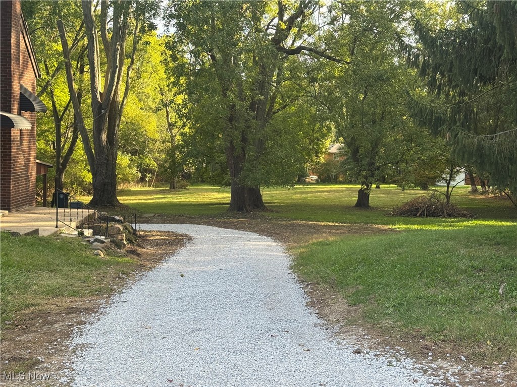 2442 Newton Street Akron OH 44305