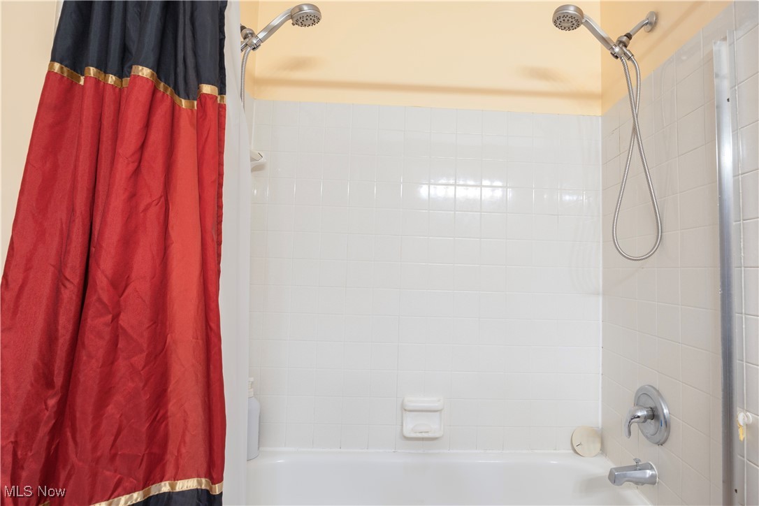 3776 Claridge Oval Brunswick OH 44212