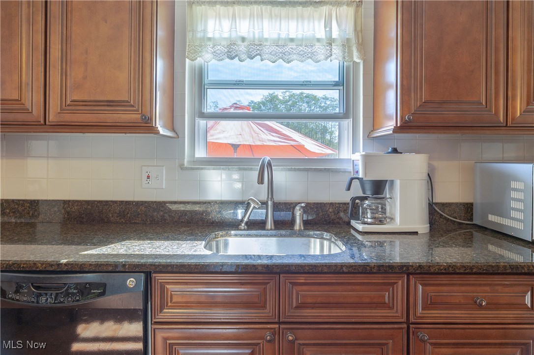 3776 Claridge Oval Brunswick OH 44212