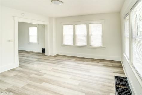 104 Columbus Street Bedford OH 44146